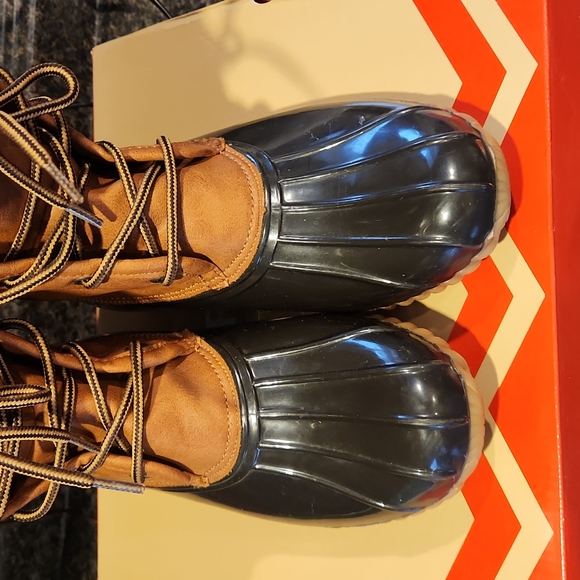 Original Duck Boots, Arianna Size 6 with Box - Picture 2 of 6